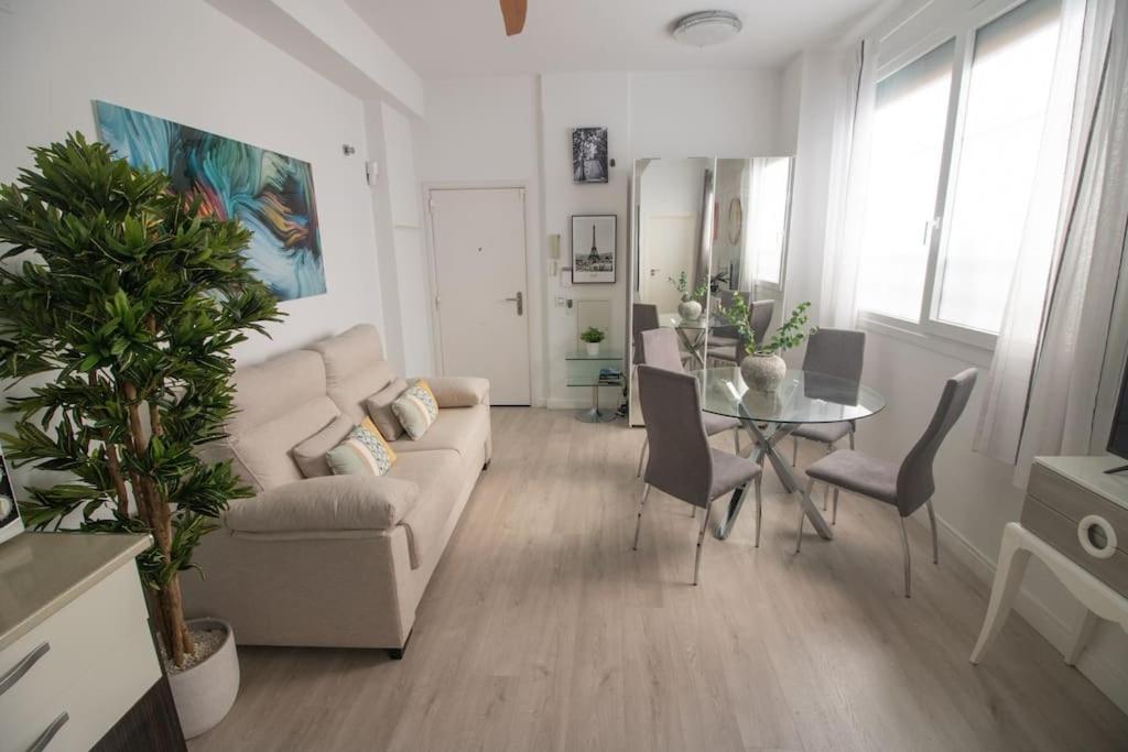 דירות מאלגה Trinidad Aparment מראה חיצוני תמונה